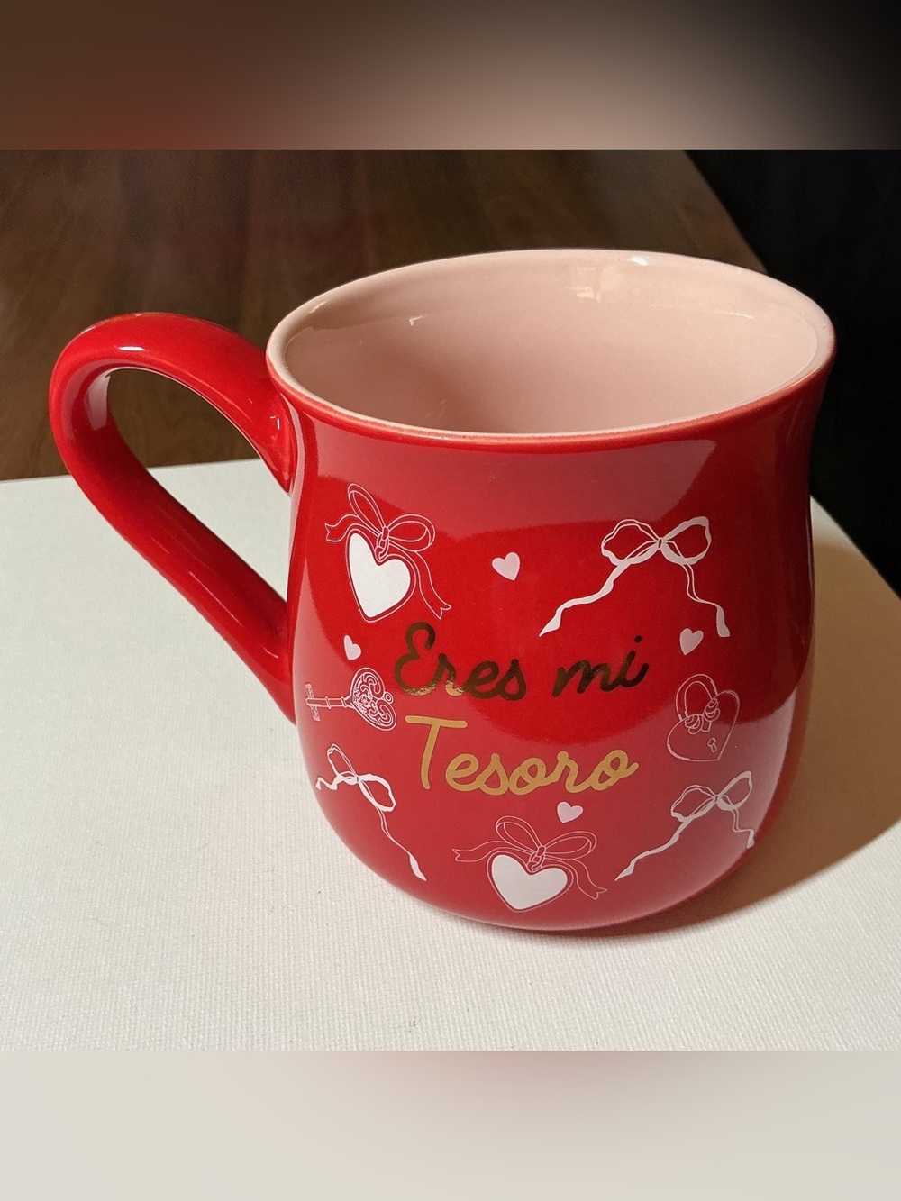 Red Heart & Bow Spanish “Eres mi Tesoro” 18oz Mug - nwot
